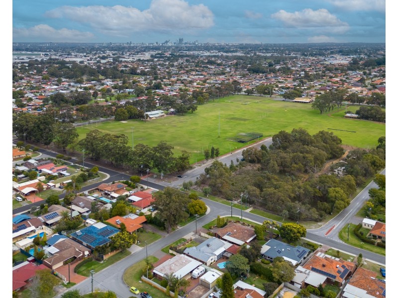 74 Walkington Way, Eden Hill WA 6054