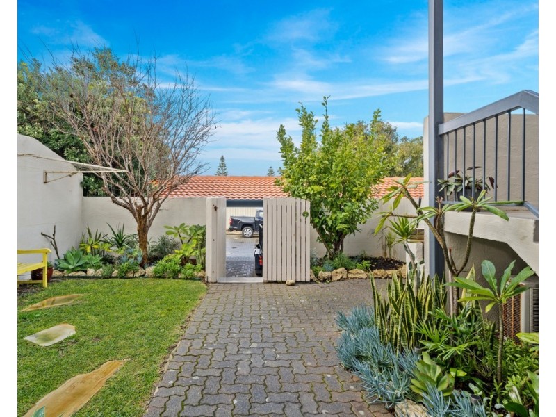 11/24 Halls Head Parade, Halls Head WA 6210