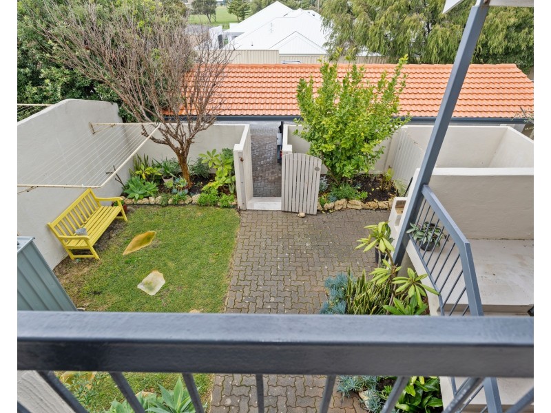 11/24 Halls Head Parade, Halls Head WA 6210