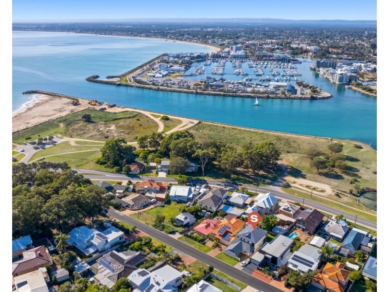 13 Hill Street, Halls Head WA 6210