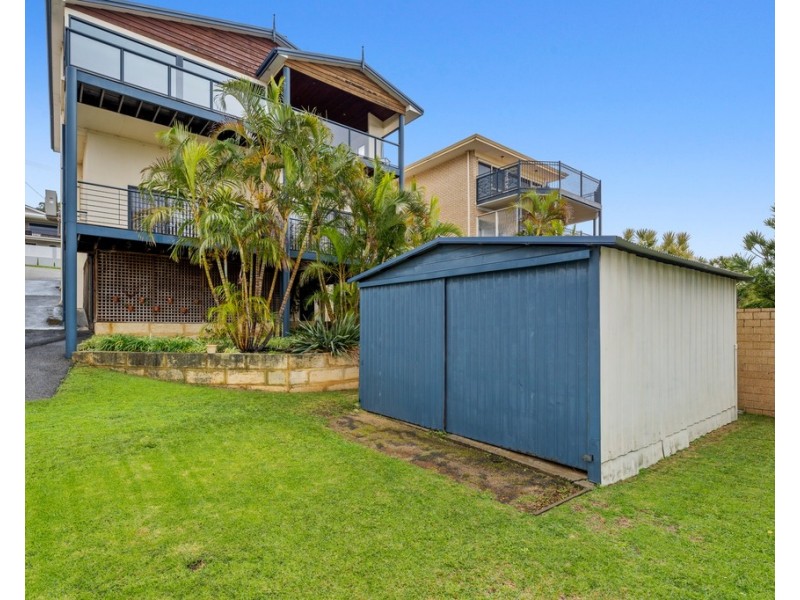 13 Hill Street, Halls Head WA 6210