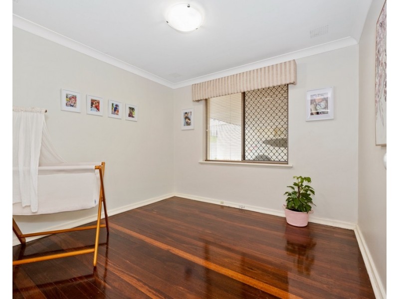 13 Hill Street, Halls Head WA 6210