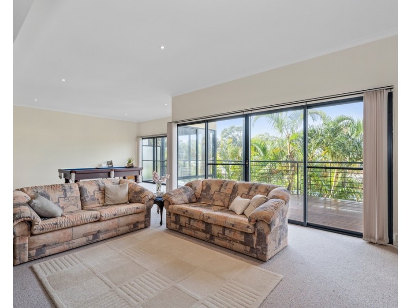 13 Hill Street, Halls Head WA 6210