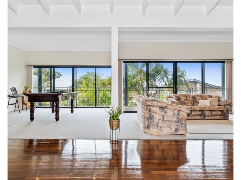 13 Hill Street, Halls Head WA 6210