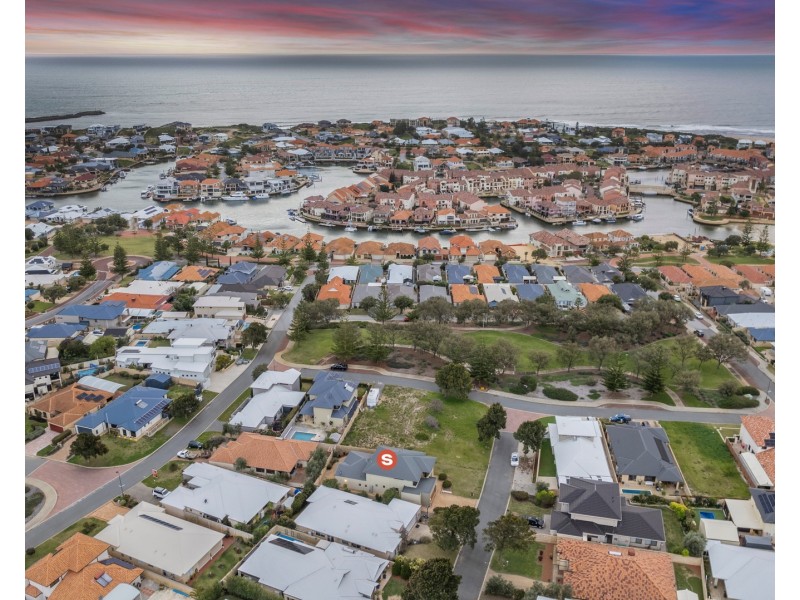 11 Sanddune Way, Wannanup WA 6210