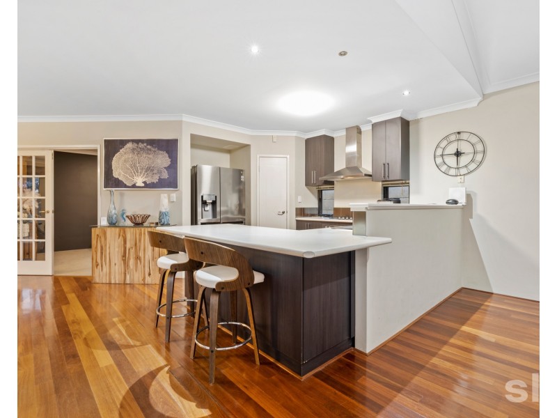 11 Sanddune Way, Wannanup WA 6210