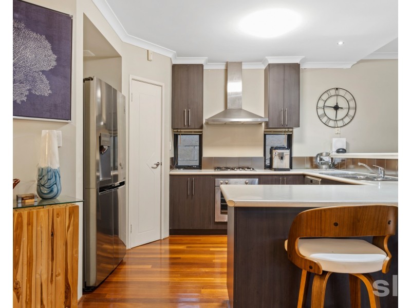 11 Sanddune Way, Wannanup WA 6210