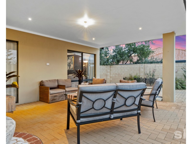 11 Sanddune Way, Wannanup WA 6210