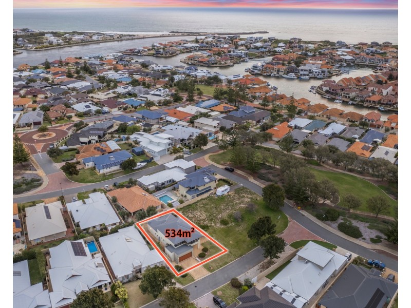 11 Sanddune Way, Wannanup WA 6210