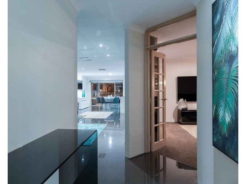 41 Talus Drive, Mount Richon WA 6112