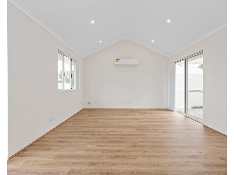 4/26 Bushlark Turn, Erskine WA 6210