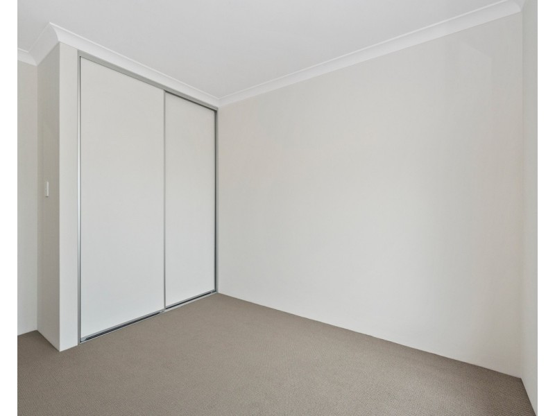 4/26 Bushlark Turn, Erskine WA 6210