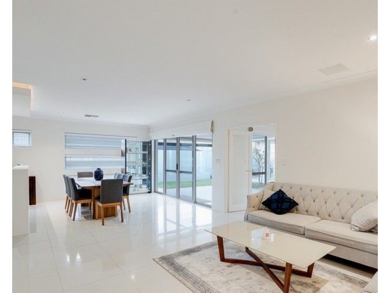 19 Dugong View, Yangebup WA 6164