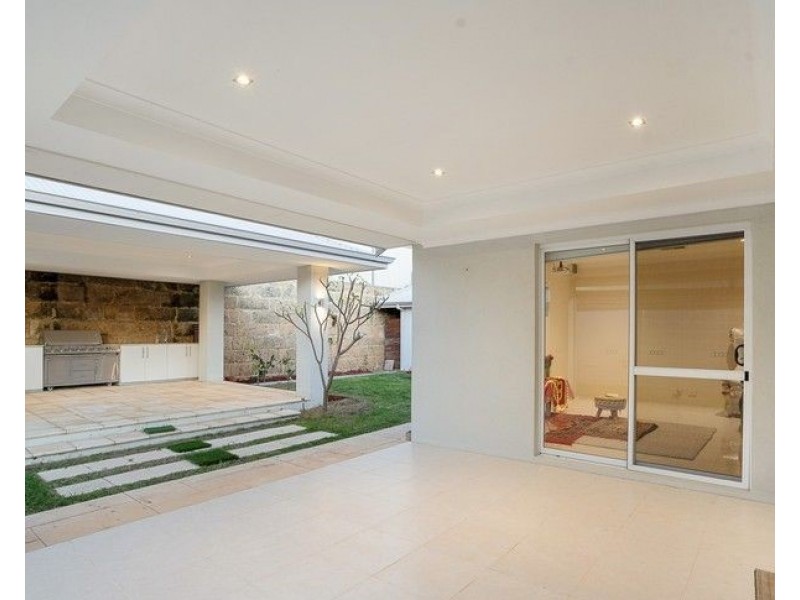 19 Dugong View, Yangebup WA 6164
