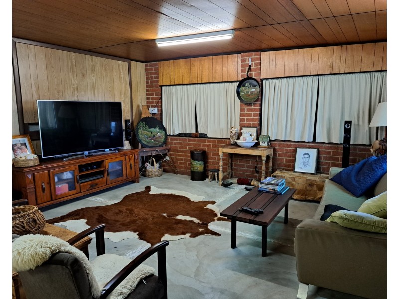 241 Strickland Road, Bambun WA 6503