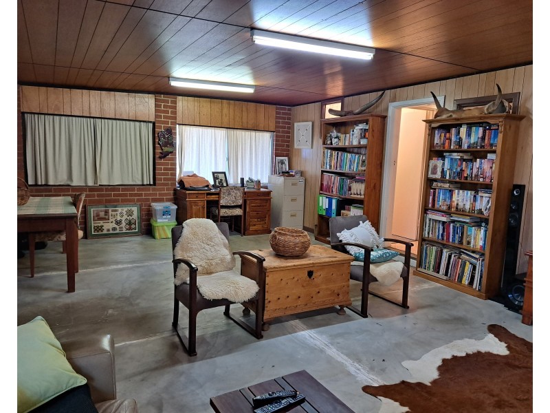 241 Strickland Road, Bambun WA 6503