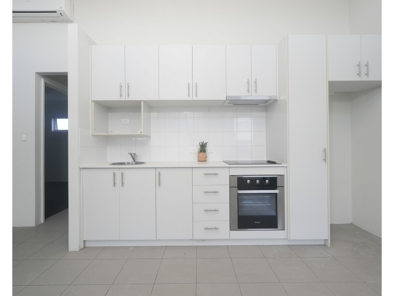 12/1 Spring Avenue, Midland WA 6056