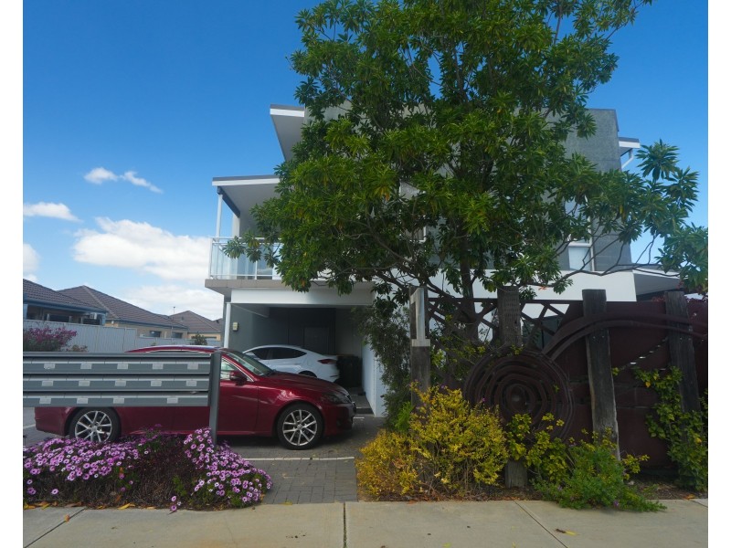 12/1 Spring Avenue, Midland WA 6056