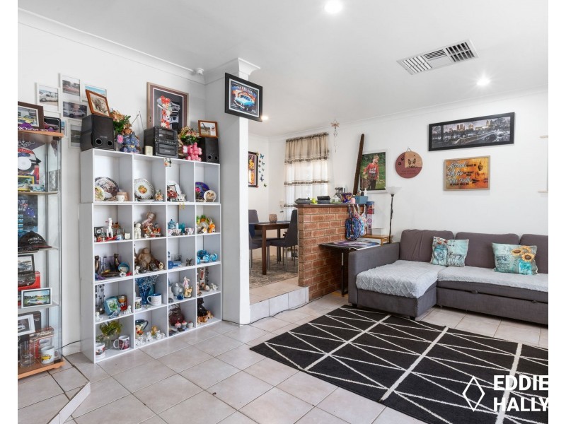 16 Tarndale Way, South Lake WA 6164