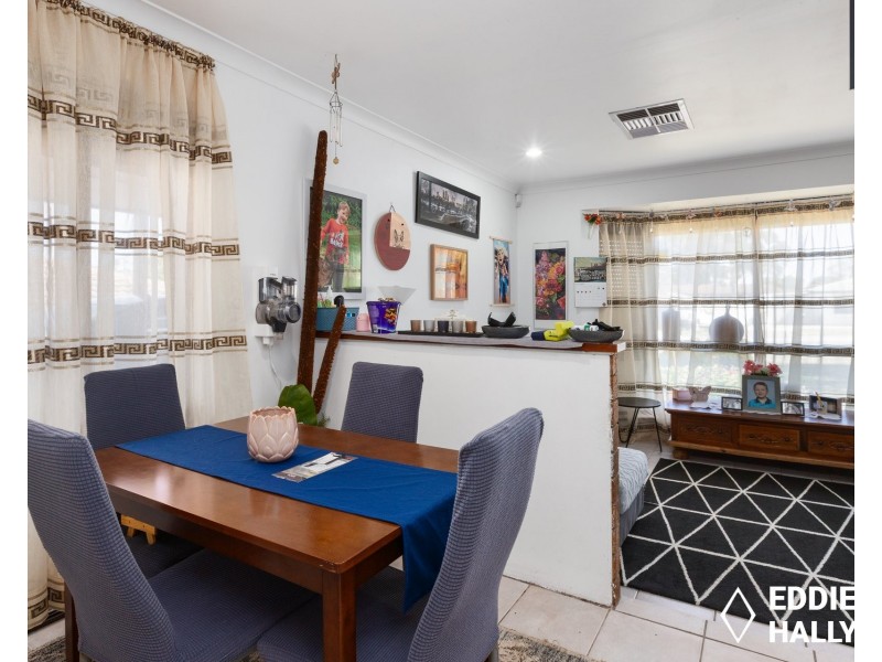 16 Tarndale Way, South Lake WA 6164