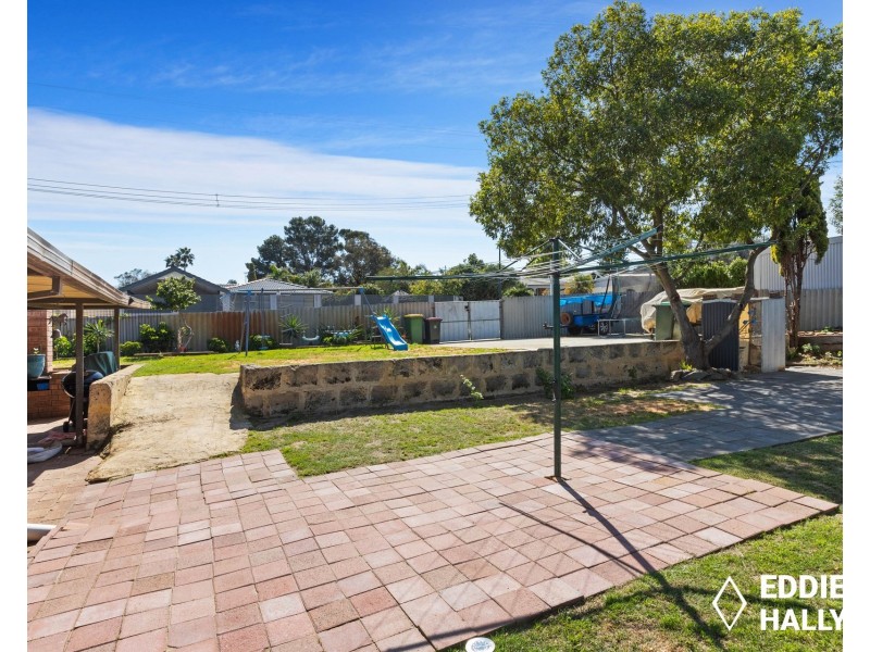 16 Tarndale Way, South Lake WA 6164