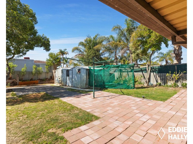 16 Tarndale Way, South Lake WA 6164