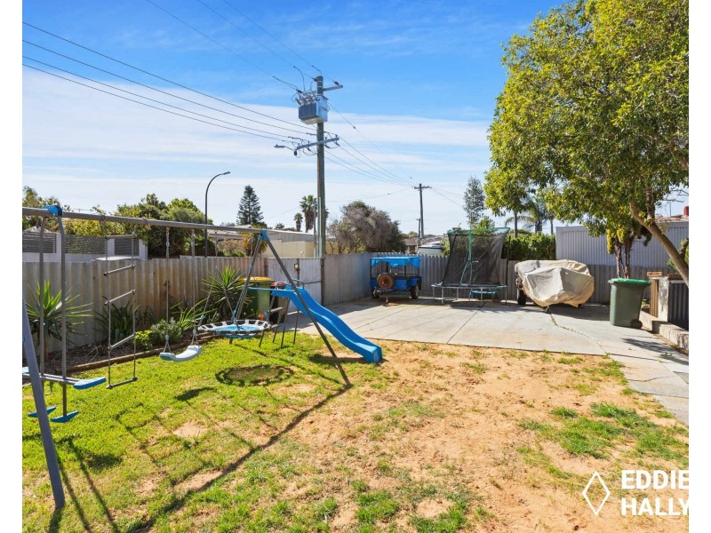 16 Tarndale Way, South Lake WA 6164