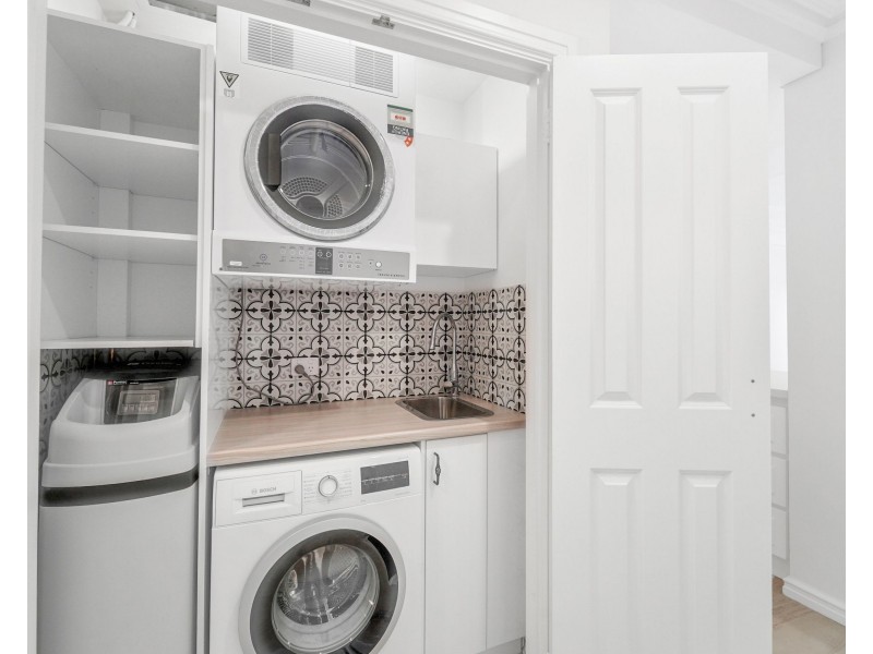 701/2 St Georges Terrace, Perth WA 6000