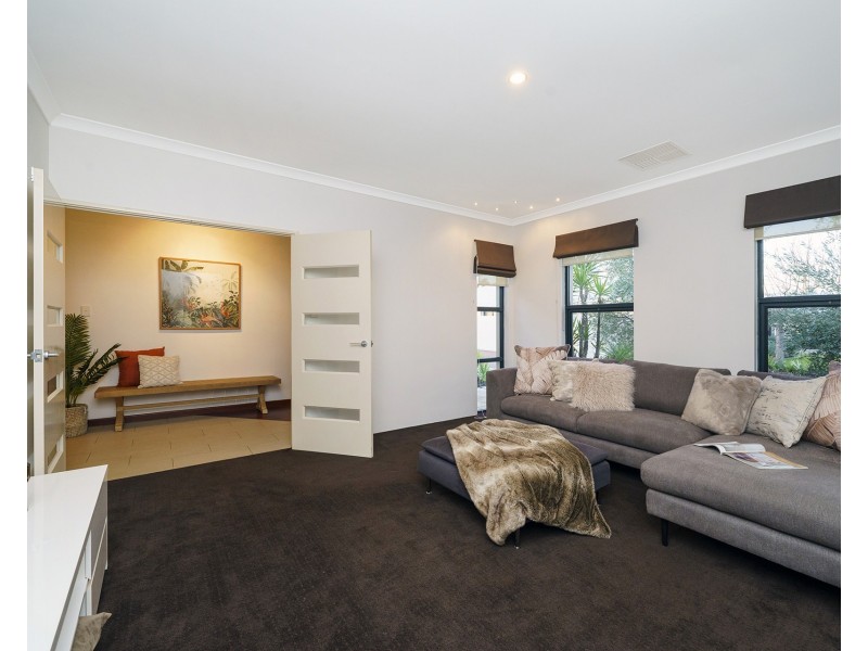 45 Pavilion Circle, The Vines WA 6069