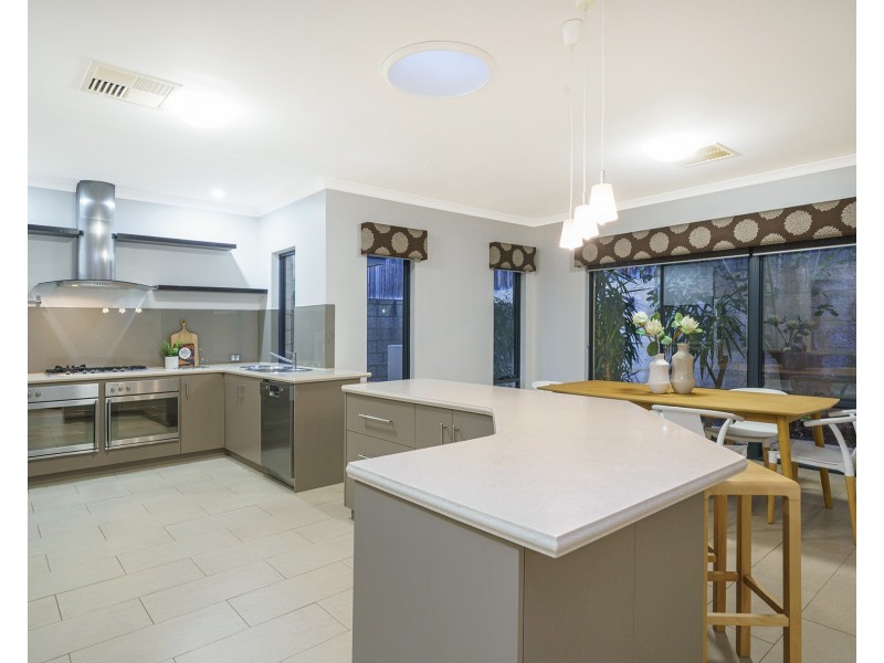 45 Pavilion Circle, The Vines WA 6069