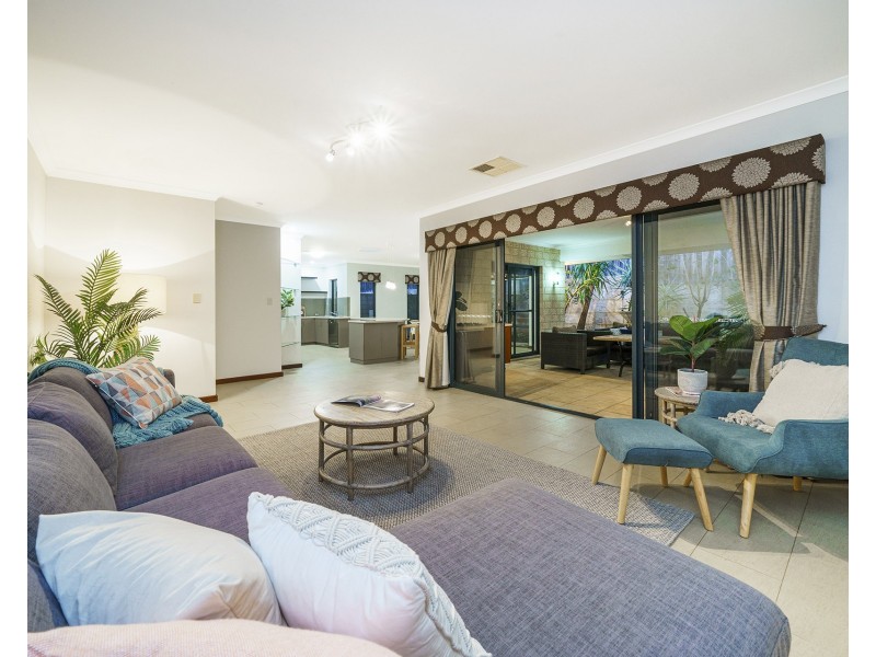 45 Pavilion Circle, The Vines WA 6069