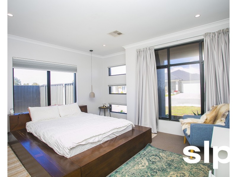 30 Wimbledon Drive, Piara Waters WA 6112