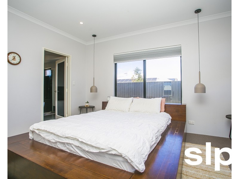 30 Wimbledon Drive, Piara Waters WA 6112