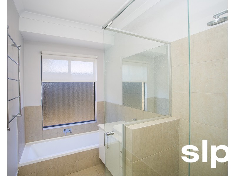 30 Wimbledon Drive, Piara Waters WA 6112