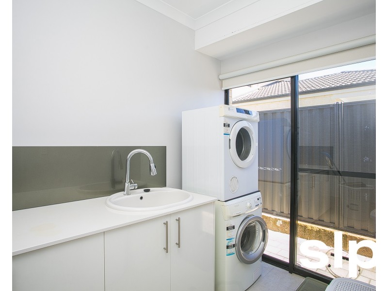 30 Wimbledon Drive, Piara Waters WA 6112