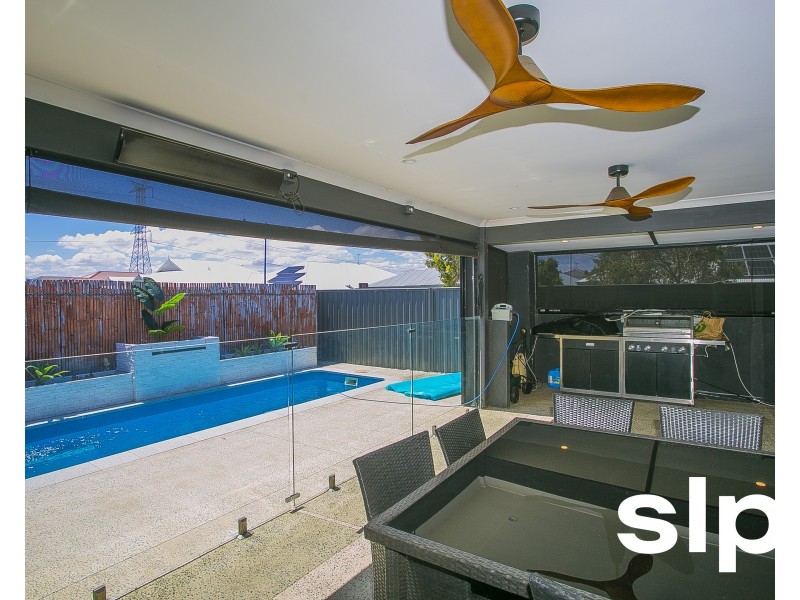30 Wimbledon Drive, Piara Waters WA 6112