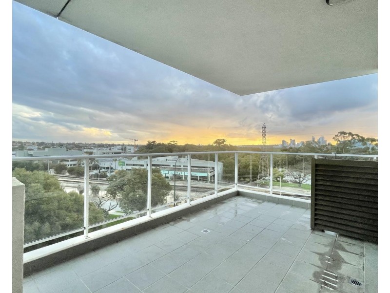 521/2 Rutland Avenue, Lathlain WA 6100