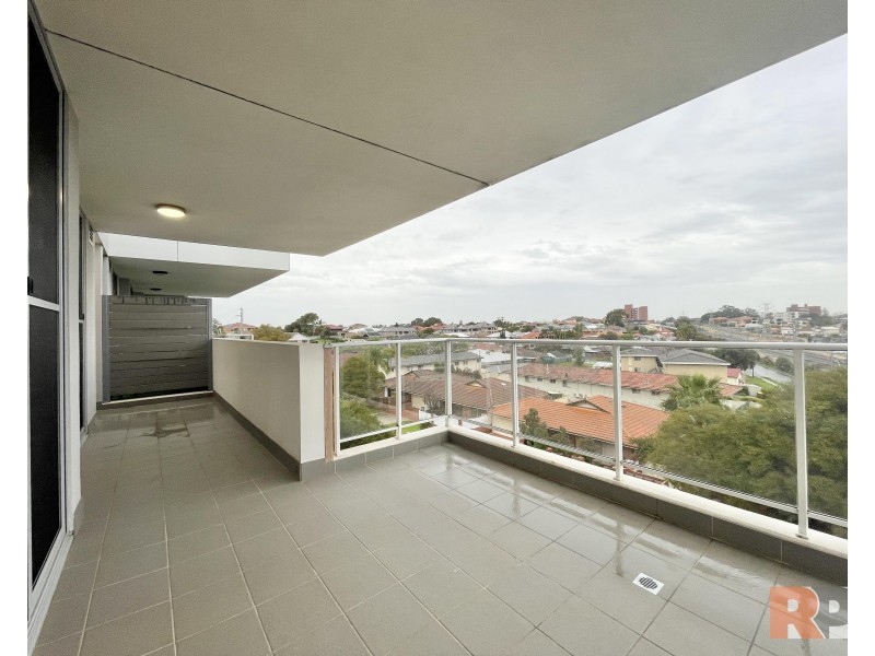 521/2 Rutland Avenue, Lathlain WA 6100