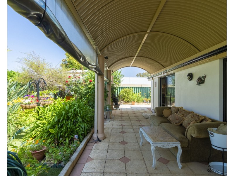 54 Bennett Street, Caversham WA 6055