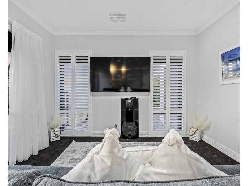 27 Bollard Circle, Wannanup WA 6210