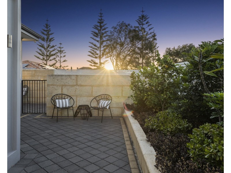 27 Bollard Circle, Wannanup WA 6210