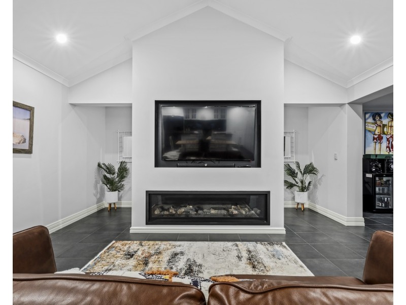 27 Bollard Circle, Wannanup WA 6210