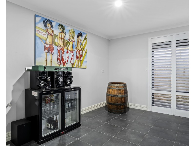 27 Bollard Circle, Wannanup WA 6210