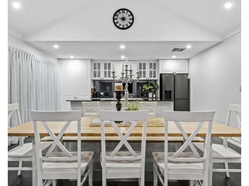 27 Bollard Circle, Wannanup WA 6210