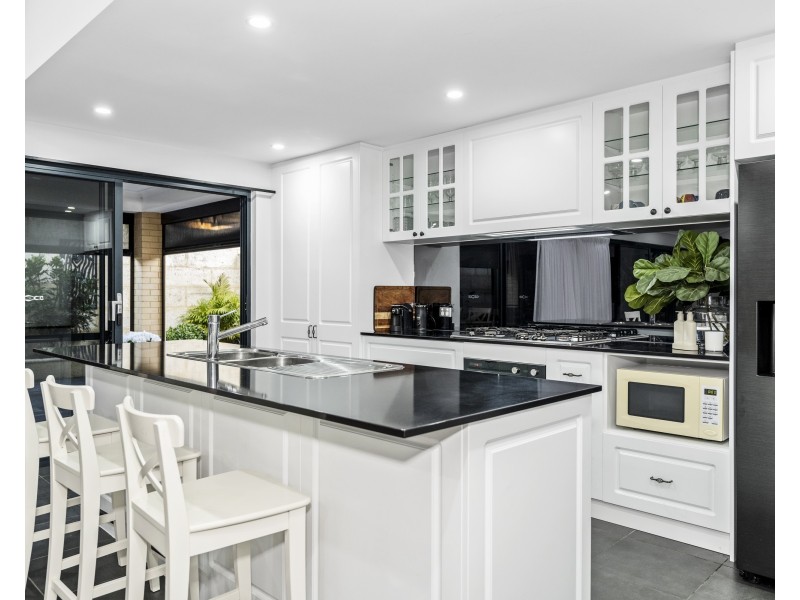 27 Bollard Circle, Wannanup WA 6210