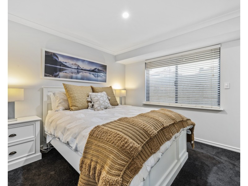 27 Bollard Circle, Wannanup WA 6210