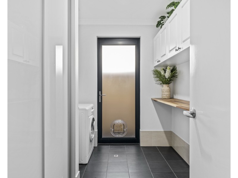 27 Bollard Circle, Wannanup WA 6210