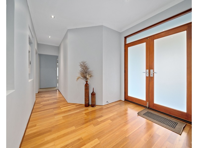 58 Macquarie Boulevard, Hammond Park WA 6164