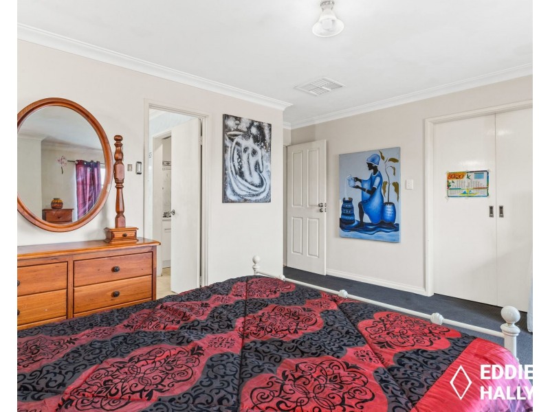 10 Rhodes Rise, Coogee WA 6166