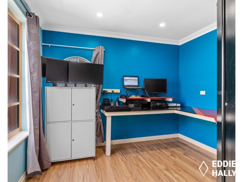 10 Rhodes Rise, Coogee WA 6166